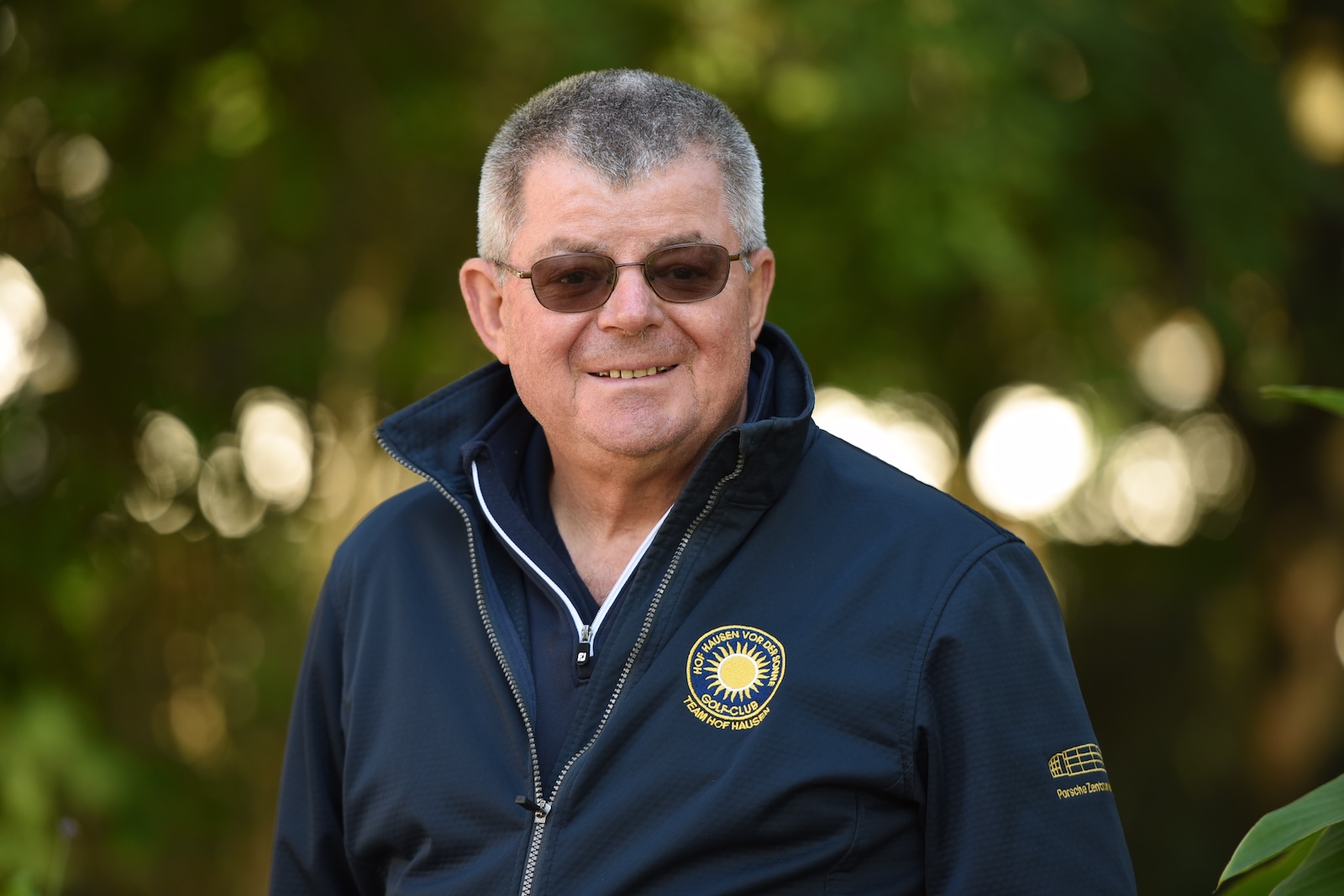 Andreas Rathmann, Jugendwart im Golf-Club Hof Hausen vor der Sonne