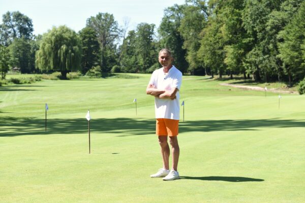 John Brennand: Als Golflehrer im Paradies