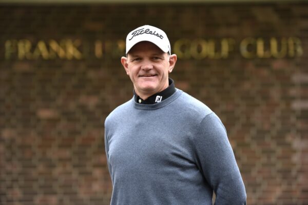 Golflehrer Keith Coveney vom Frankfurter Golf Club