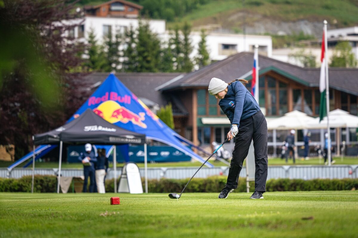 Golflehrerin Antje Heissel vom Golf-Club Neuhof bei der Ski & Golf Weltmeisterschaft 2025