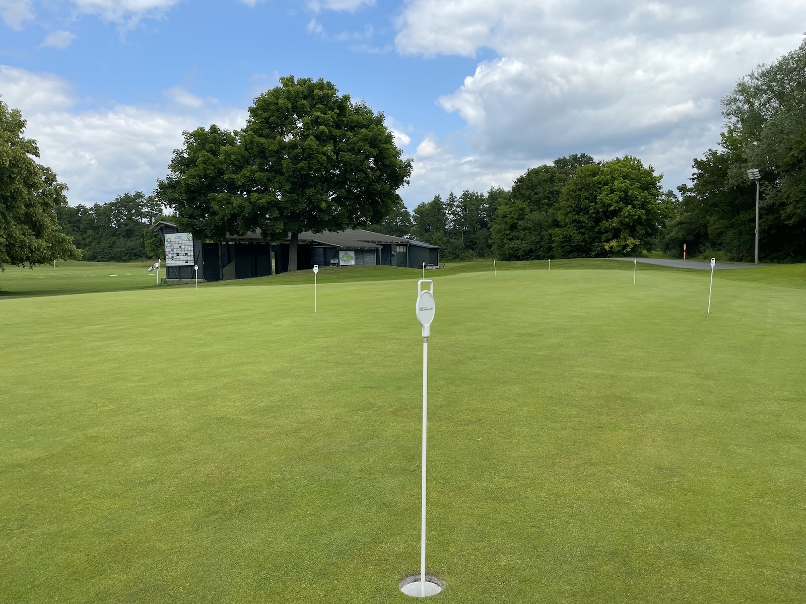 Deutsche Puttliga auf dem Übungsgrün im Licher Golf-Club