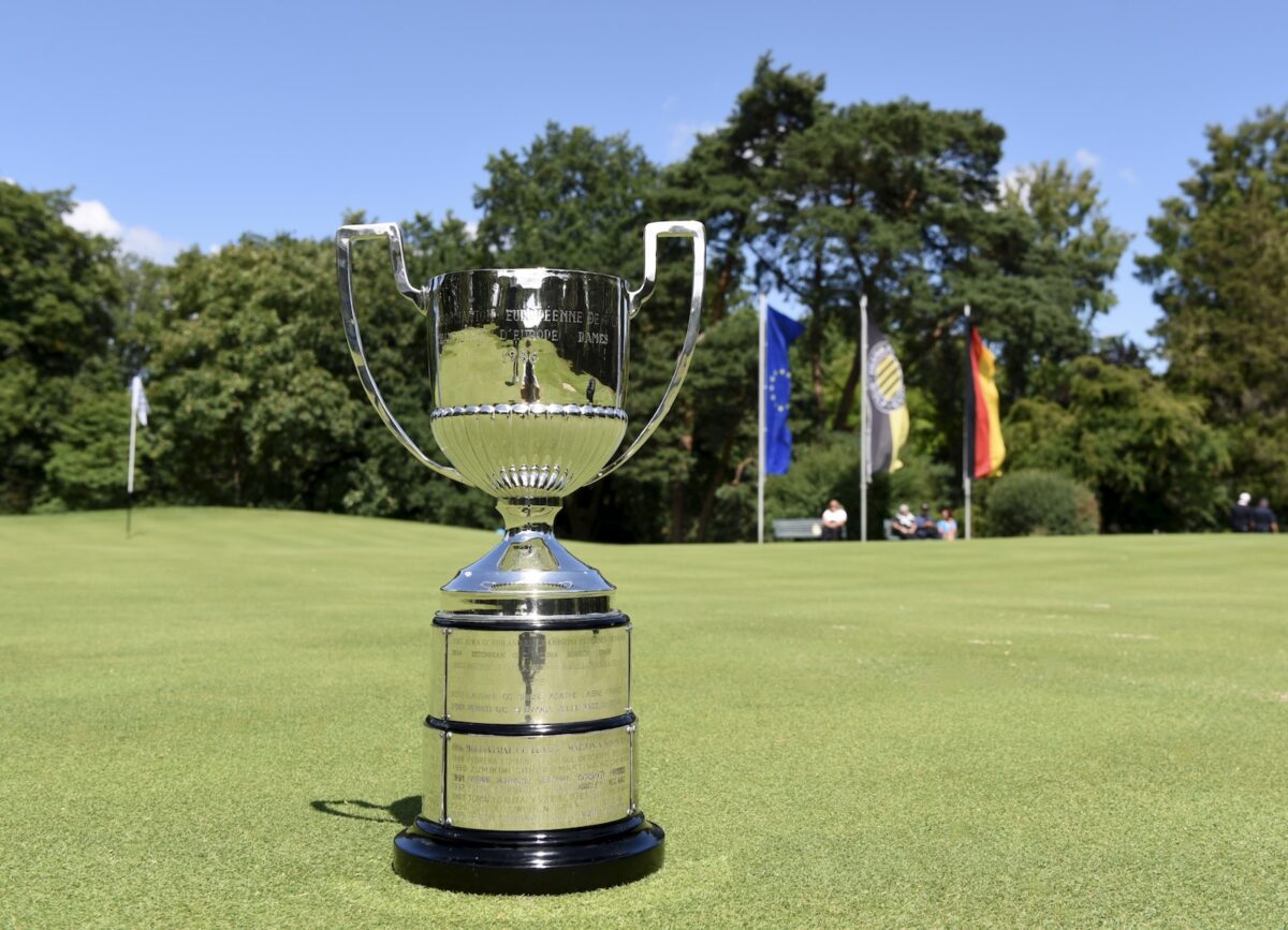 Der Pokal der Einzel-Golf-EM der Damen 2025