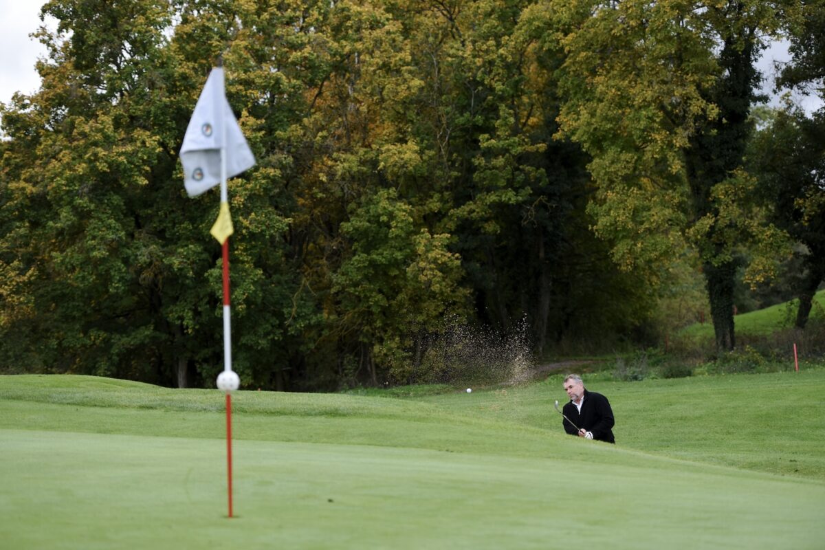 Bernd Hollerbach beim Golf im Golf Club Würzburg