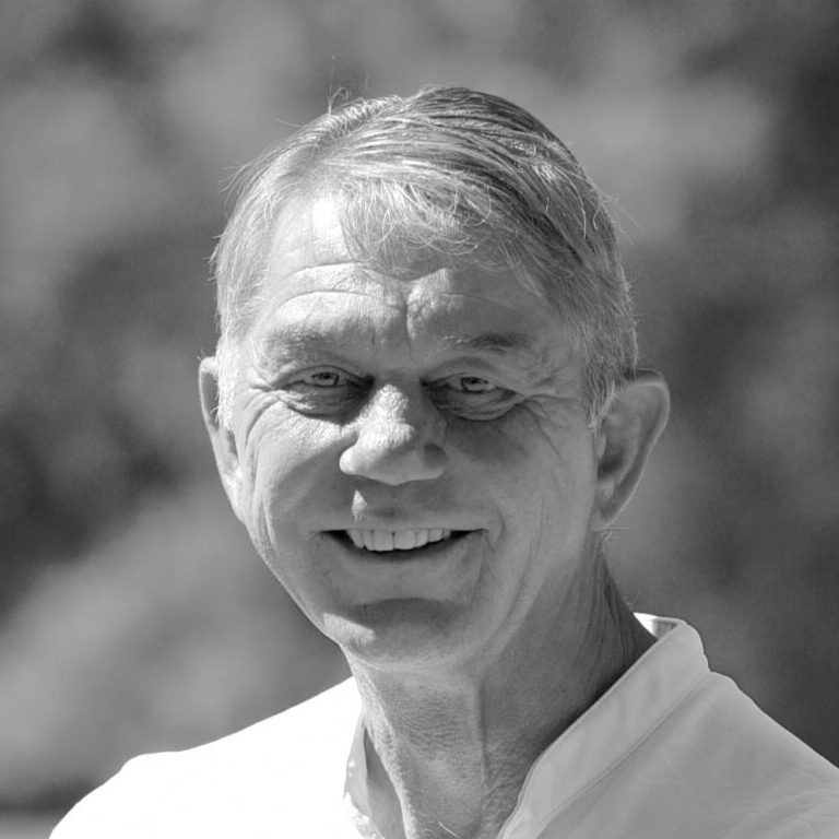 John Brennand, Golflehrer Hanau