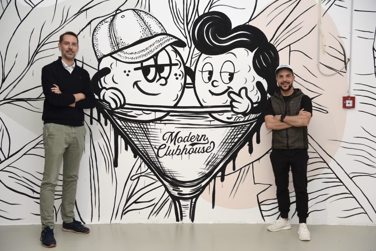 Alexander Hüge und Thomas Gaggl von RUFF Golf in der Filiale in Dreieich