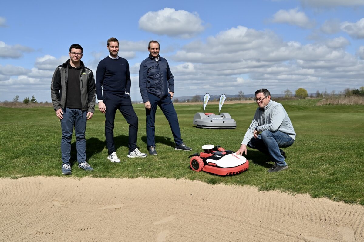 autonomes Mähen und Photovoltaik im Golfpark Rosenhof