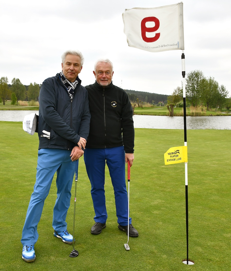 Klaus Wowereit und Wolfgang Kubicki beim Golf