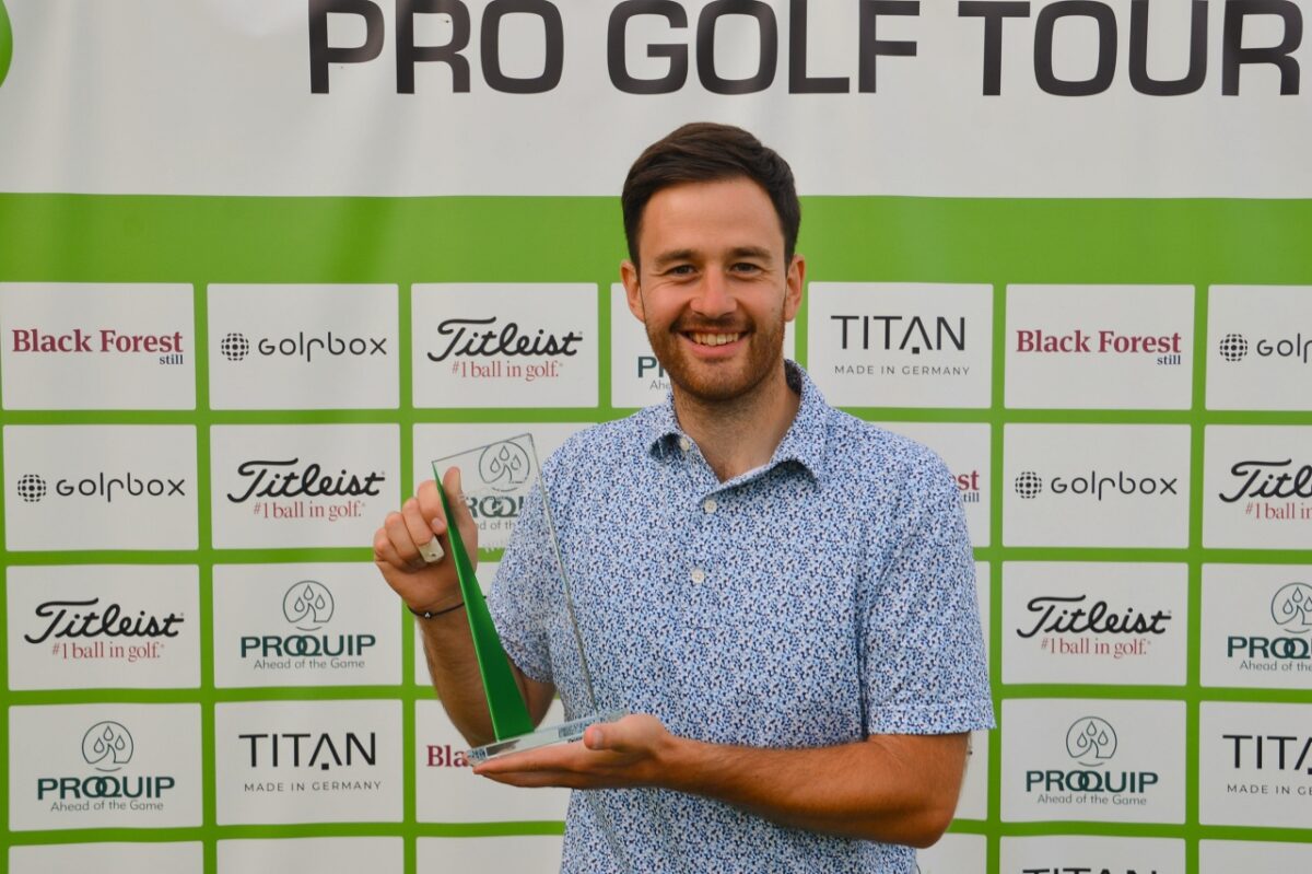 Max Schmitt startet bei der VcG Neuhof Open 2026