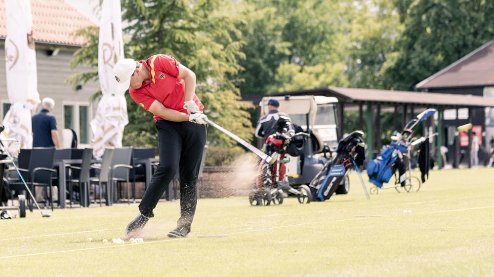 Jonas Rother vom Golf-Club Hof Hausen vor der Sonne