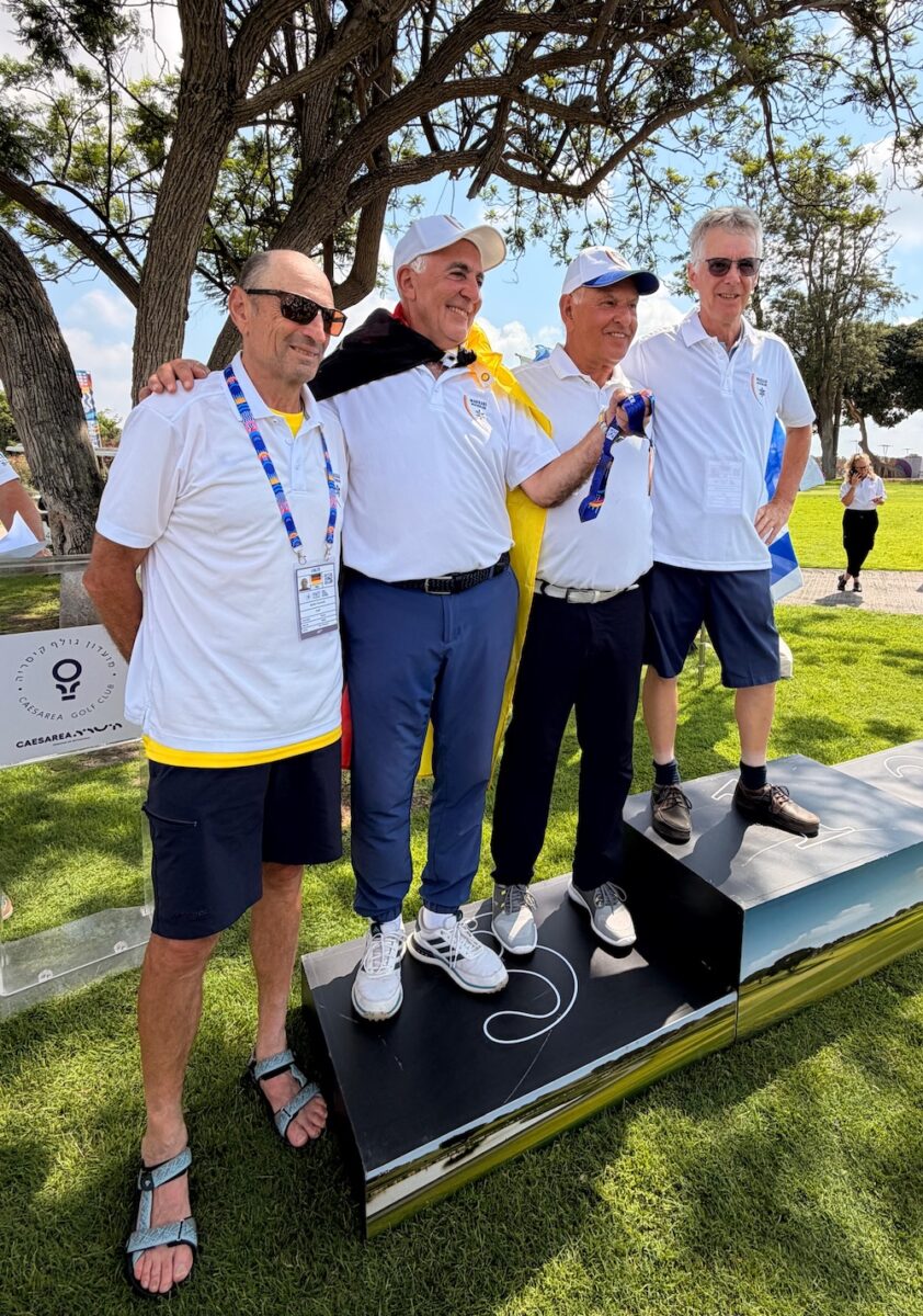 Leo Friedman und das Team Grand Master bei der Makkabiade in Israel